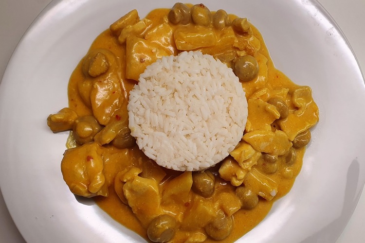 Instant Pot Curry Chicken with Rice